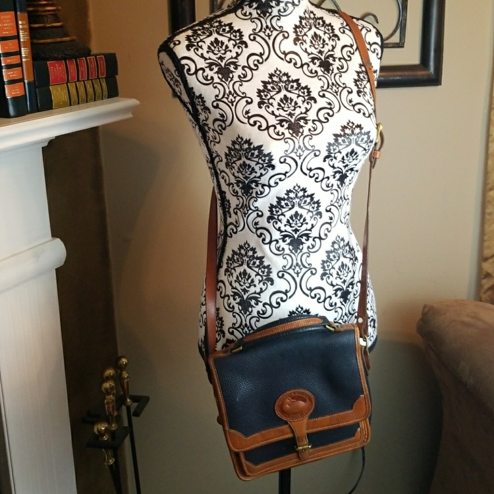 Dooney Shoulder/Crossbody Adjustable - image 7